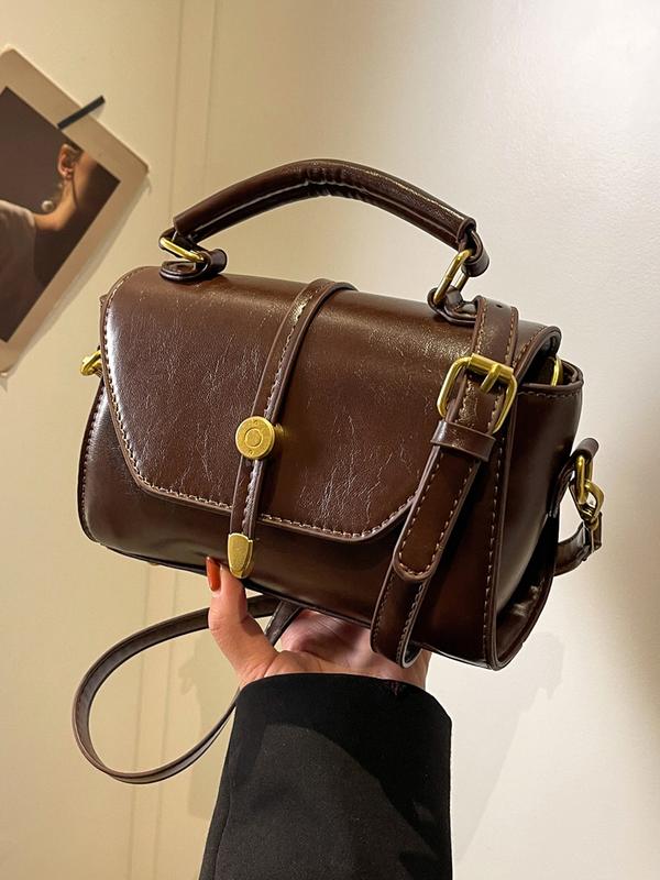 Bianca Lombardi |  Bolso bandolera cuadrado y elegante con detalles en contraste