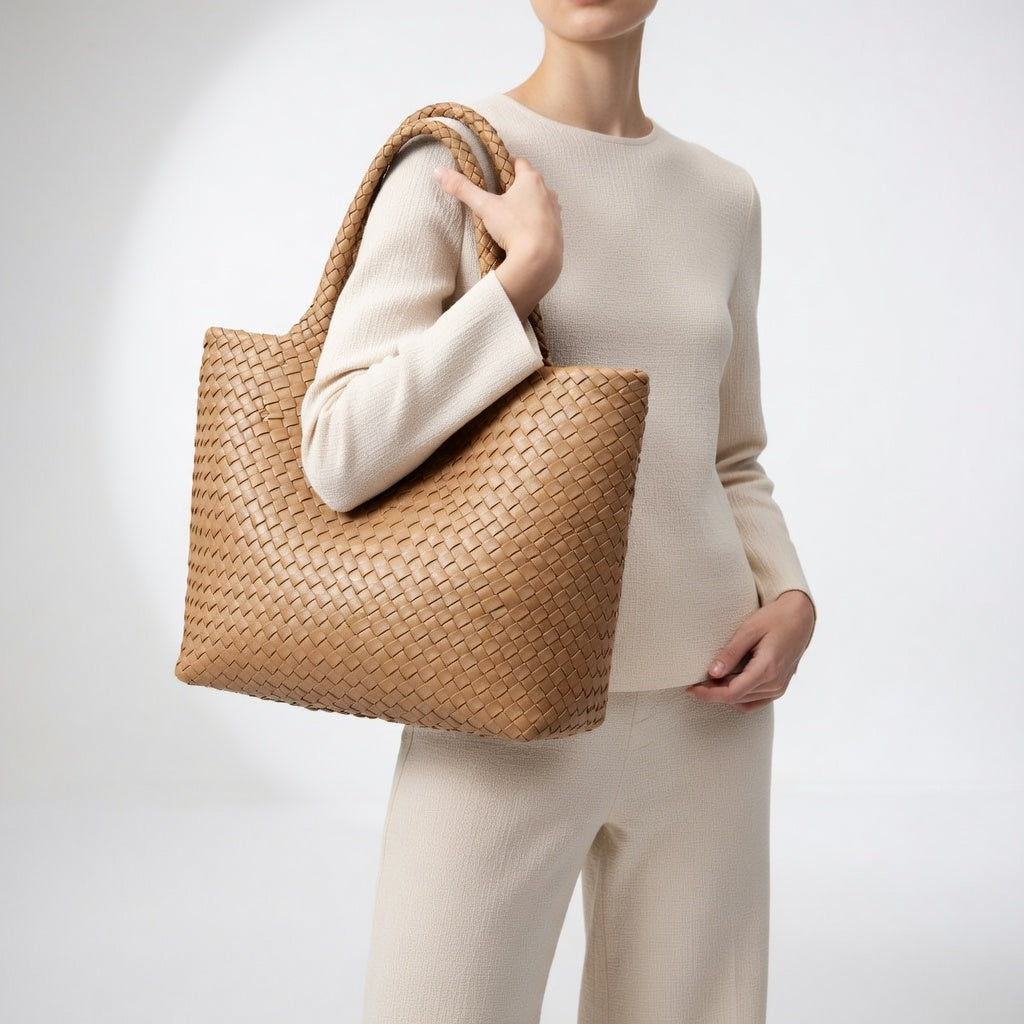 Bianca Lombardi | Bolso de mano trenzado: elegancia atemporal