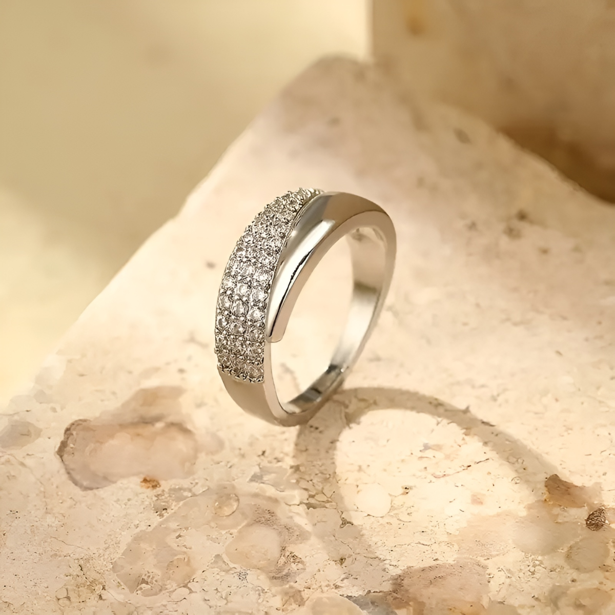 Bianca Lombardi | Anillo elegante, cómodo y atemporal, de estilo femenino