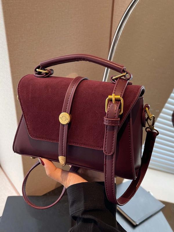 Bianca Lombardi |  Bolso bandolera cuadrado y elegante con detalles en contraste